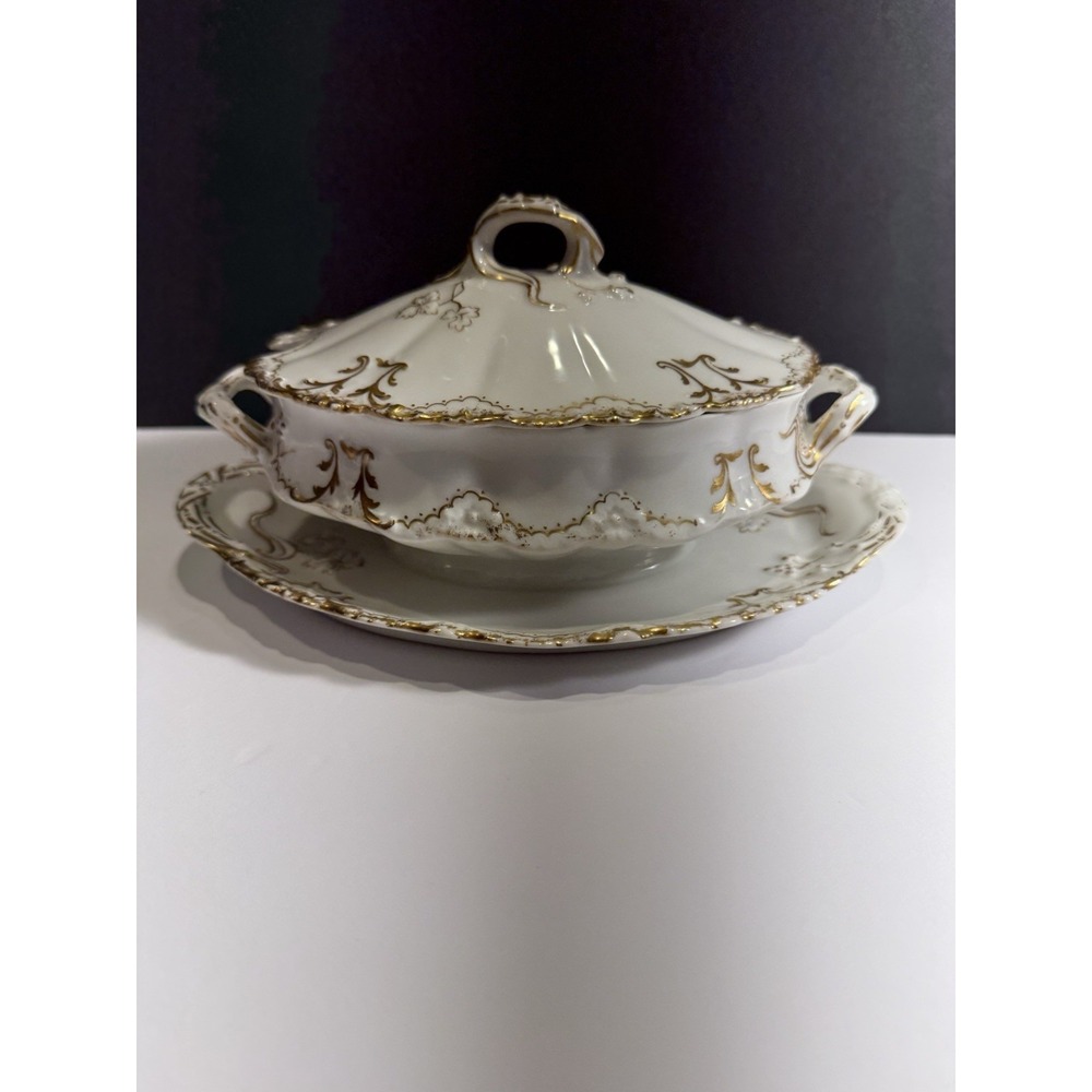 Theodore Haviland Limoges Gravy Boat Attached Underplate Gold France